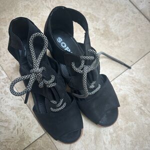Sorel Black Open-Toe Lace-Up Heeled Sandals with Contrast Braided Laces
